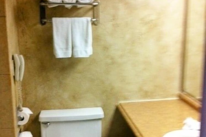 Room 22 of 35