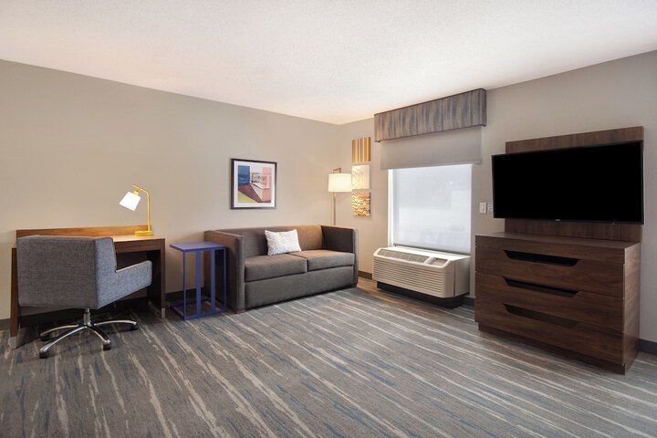 Room 65 of 107