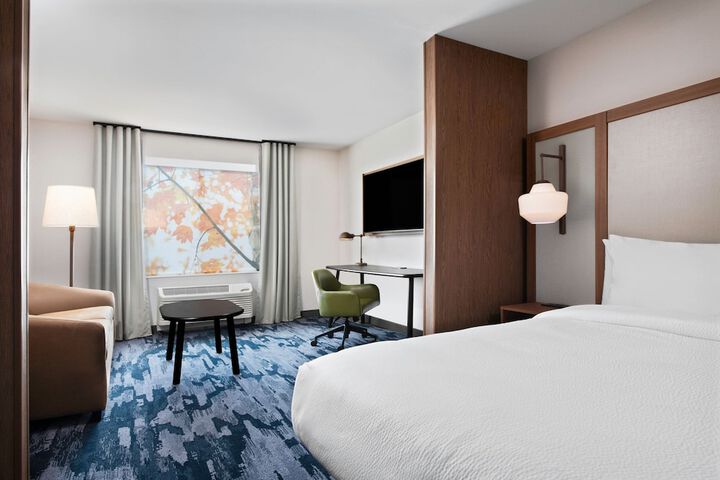 Room 11 of 25