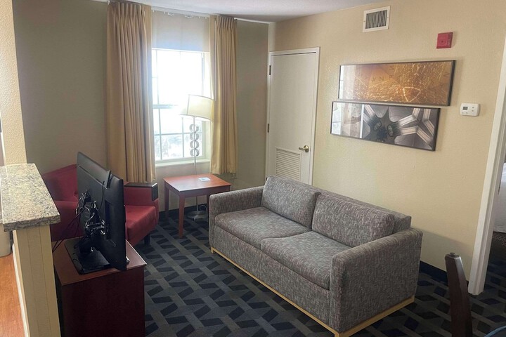 Room 16 of 23