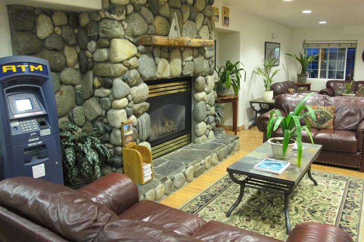 Hotel Interior 4 of 30