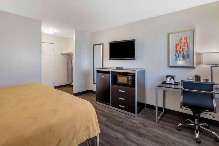 Room 61 of 64