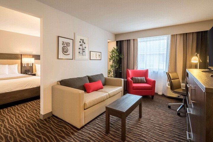 Room 15 of 22