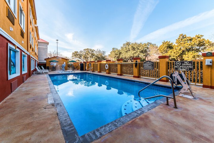 Pool 4 of 57