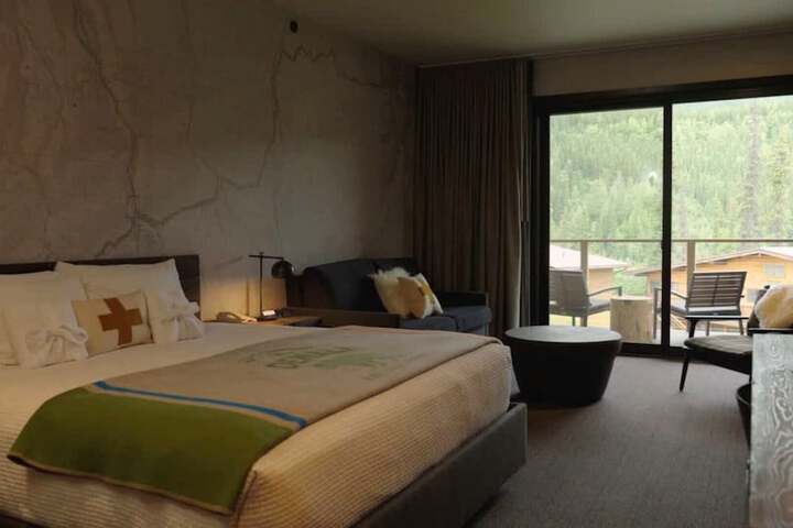 Holland America Denali Lodge