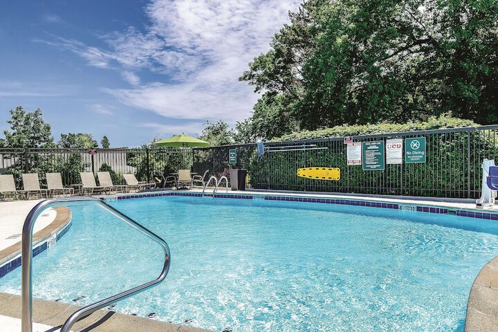 Pool 6 of 41