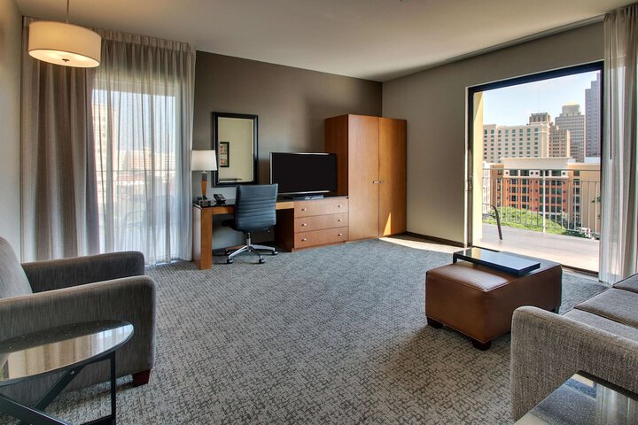 Room 120 of 168