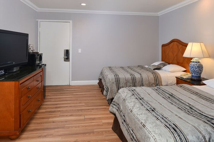Room 10 of 15