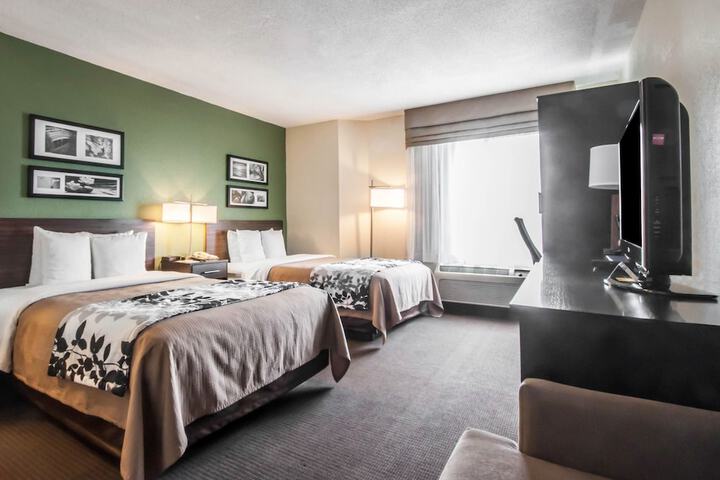 Room 14 of 27
