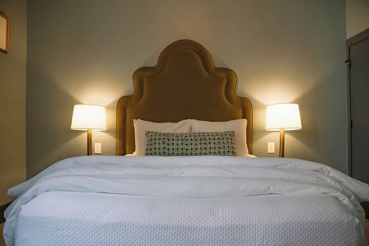The Woodward Hotel