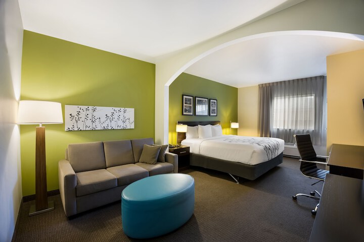 Room 16 of 34