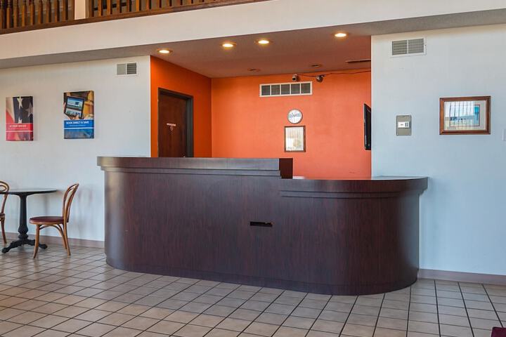 Motel 6 Hannibal MO