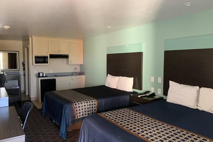 Room 32 of 37