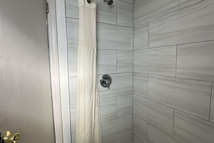 Room 25 of 34