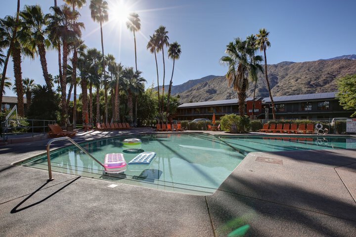 Pool 14 of 107