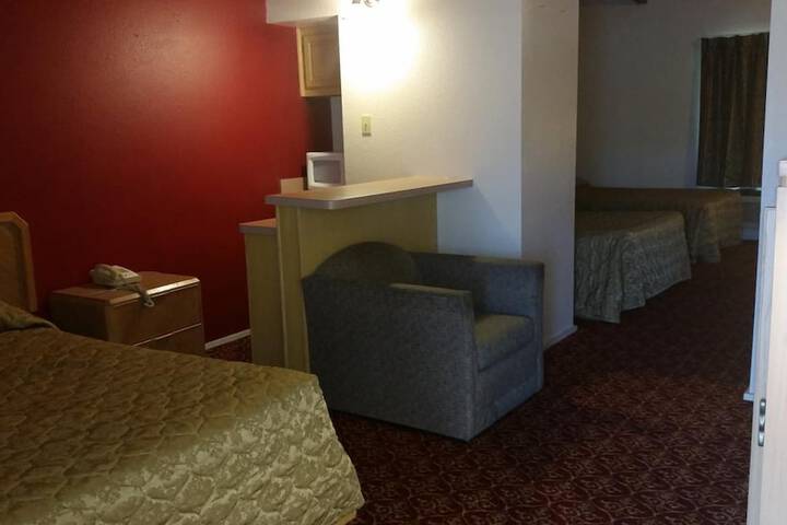 Room 15 of 16