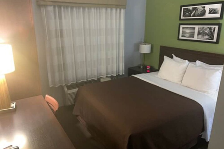 Room 29 of 64