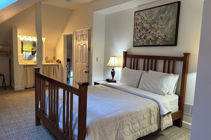 Room 33 of 56