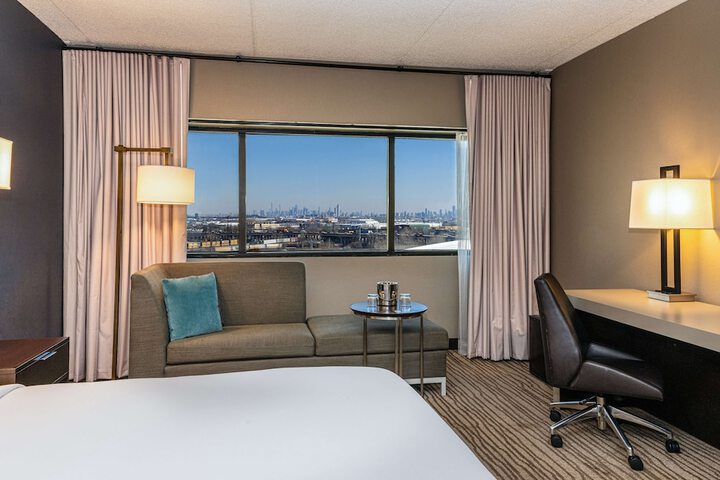 DoubleTree by Hilton Hotel Newark Airport