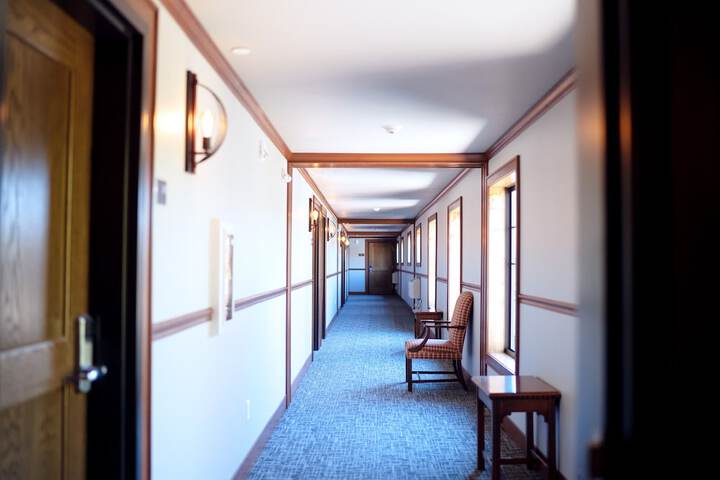 Ballroom/Hall 128 of 146