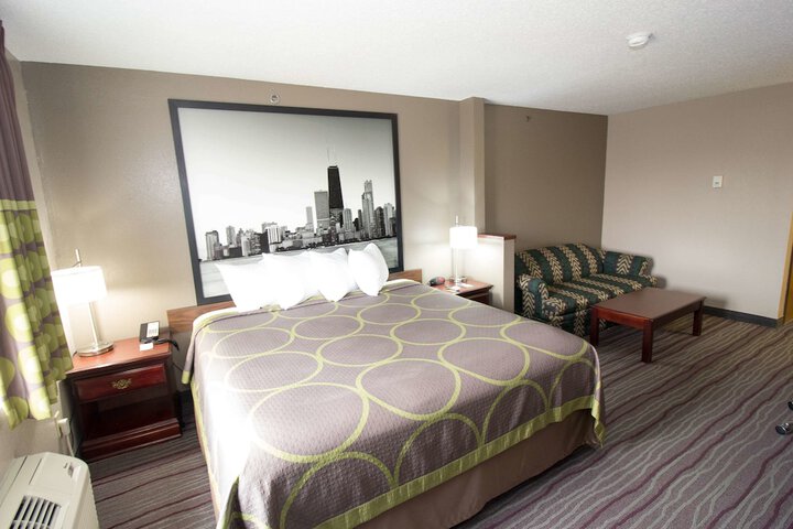 Super 8 by Wyndham Chicago OHare Airport