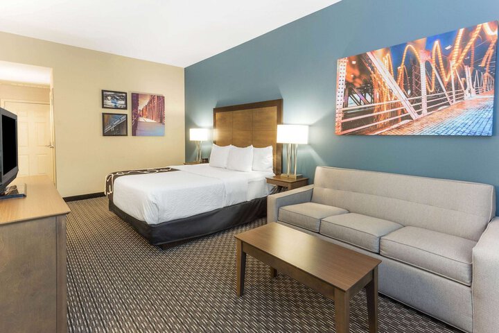 Room 41 of 68
