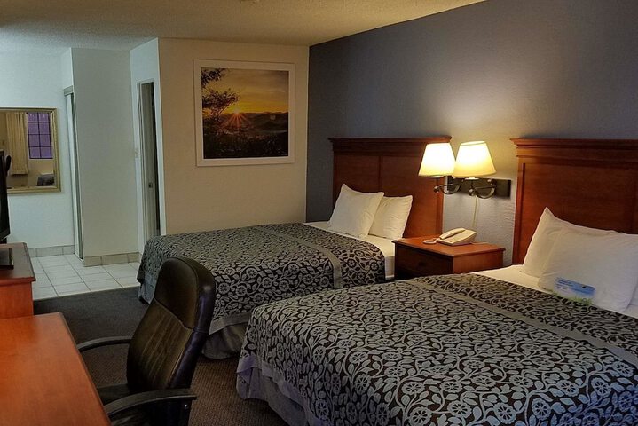 Room 12 of 30