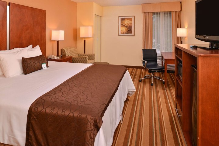 Room 7 of 32