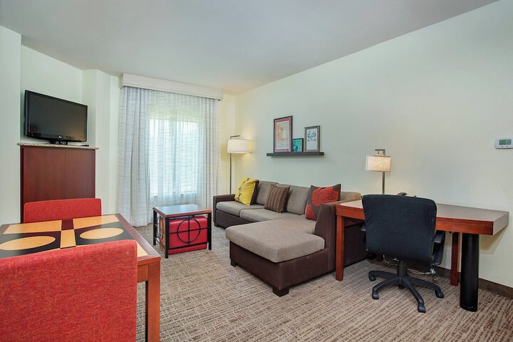 Room 33 of 47