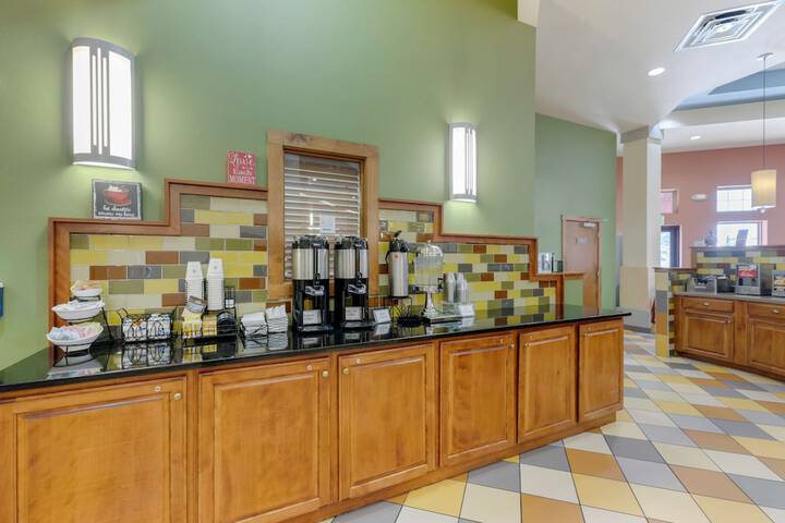 Breakfast/Coffee Service 37 of 44