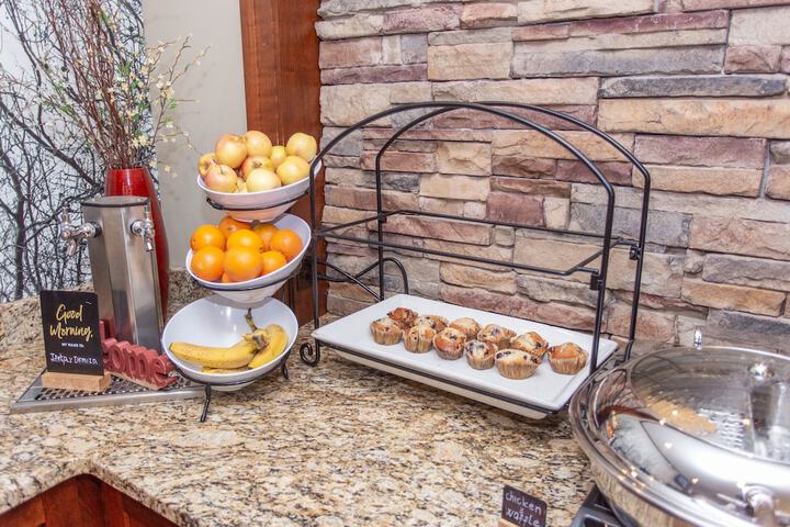 Staybridge Suites Bowling Green by IHG