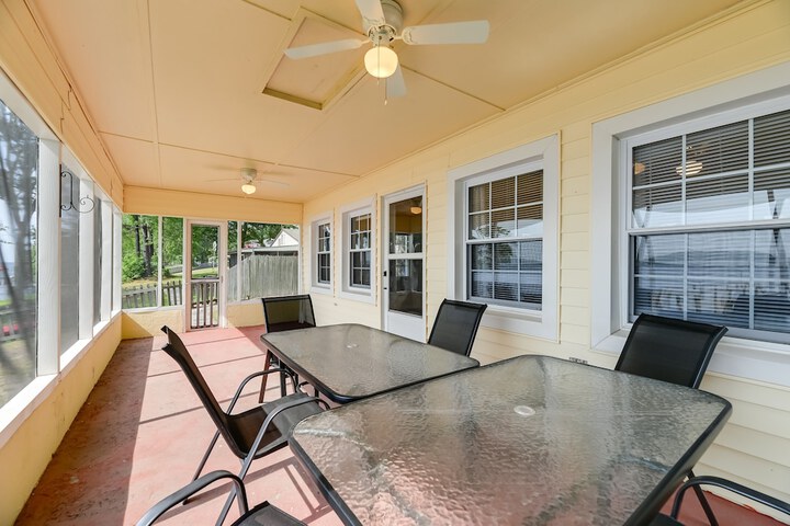 Riverfront Edenton Condo w / Porch & Water Views!