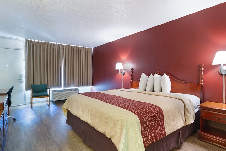 Room 18 of 21