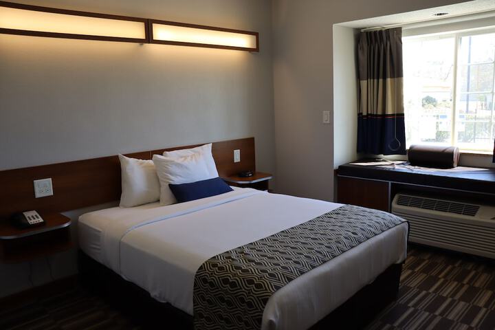 Microtel Inn & Suites by Wyndham Columbus / Near Fort Benning