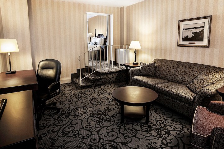 Room 42 of 86