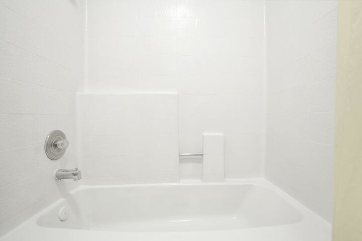 Room 12 of 19