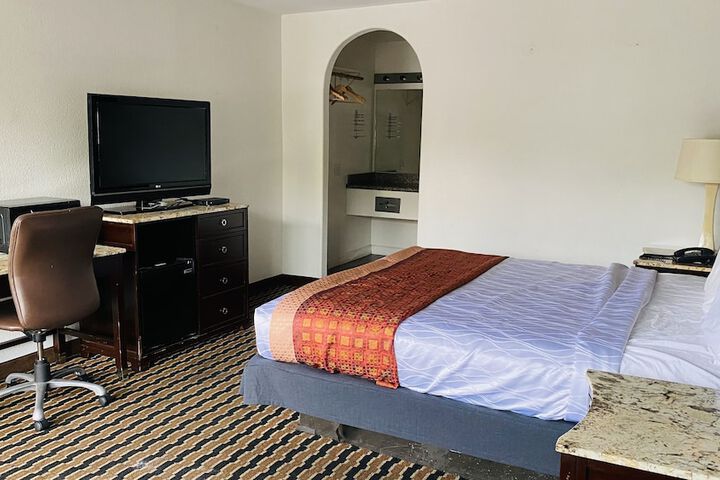 Room 19 of 21
