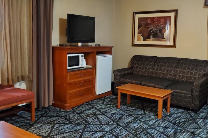 Room 25 of 32