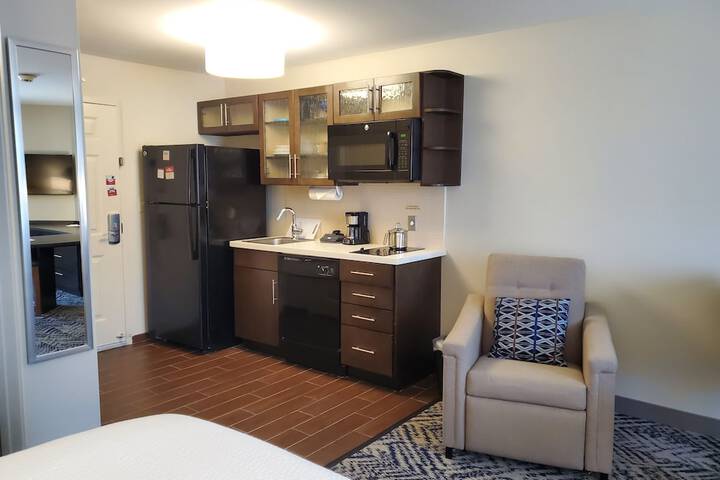 Candlewood Suites Lake Charles South by IHG