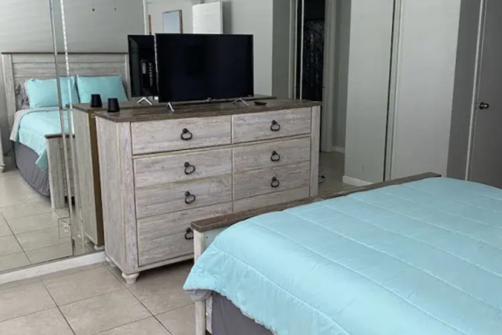 Entire Condo Close To Intercoastal 1 Bedroom Condo by Redawning
