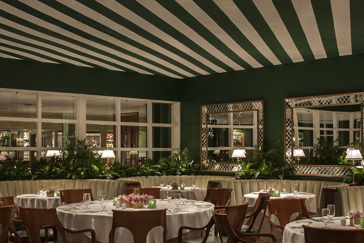 Dining 169 of 235
