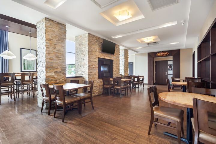 Best Western Plus Edmonton Airport