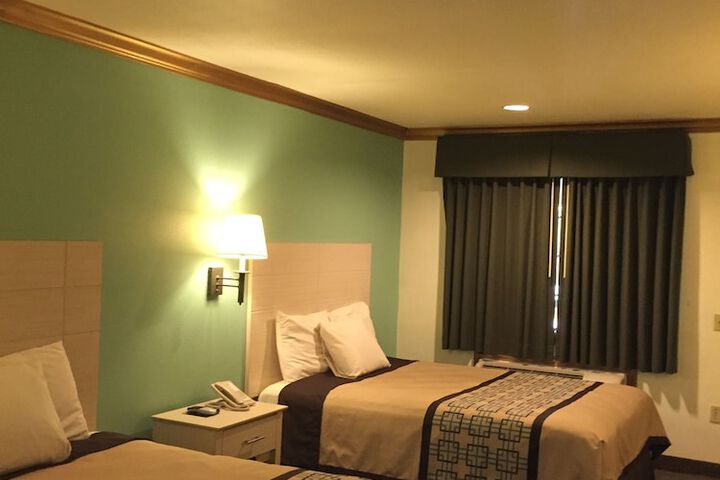 Room 11 of 44
