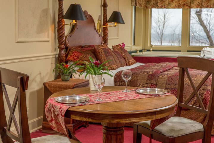Goldmoor Inn