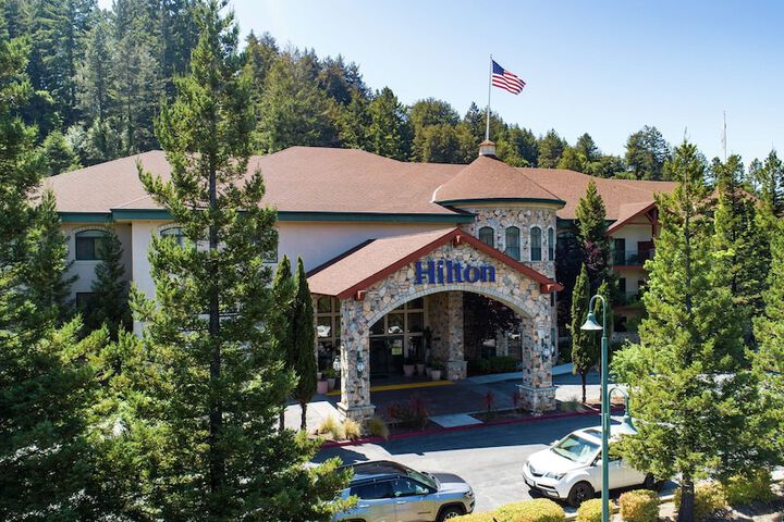 Hotel 4 of 77