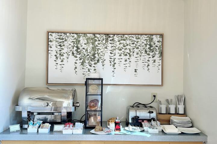 Breakfast/Coffee Service 47 of 48