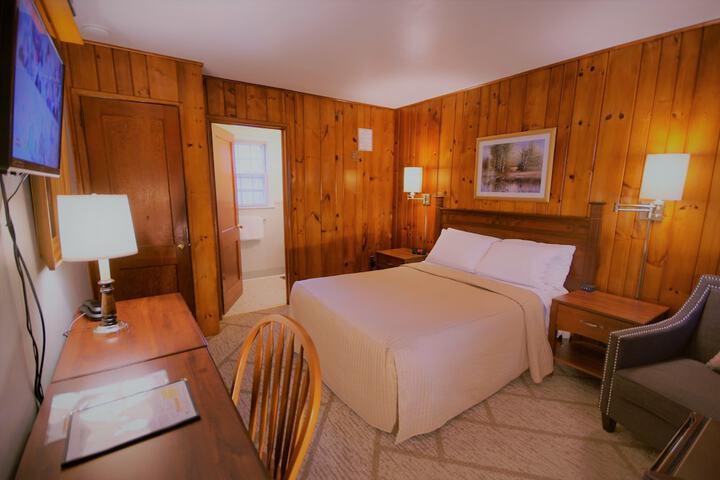Room 10 of 19