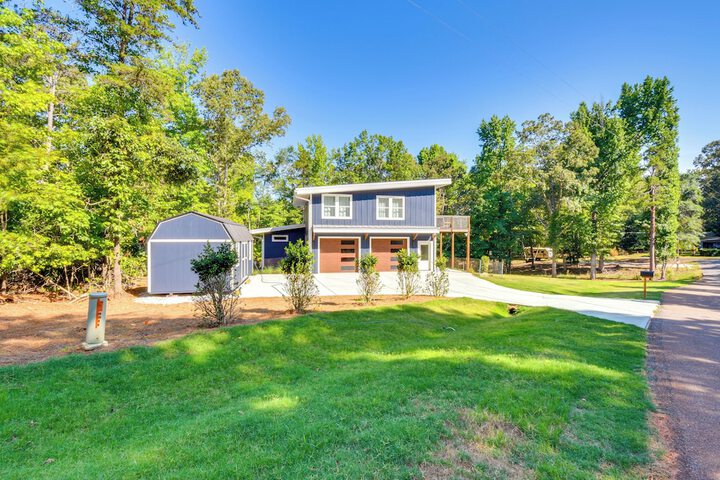 Waterfront Hartwell Apartment w / Dock Access!