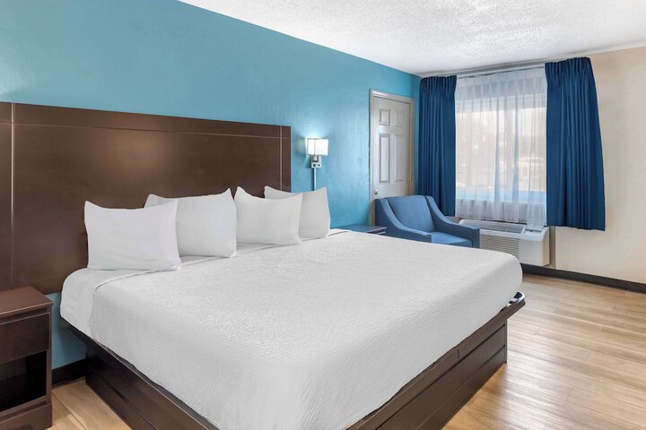 Days Inn by Wyndham Wrightstown McGuire AFB / Bordentown
