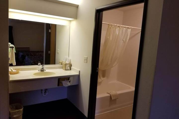 Room 208 of 232